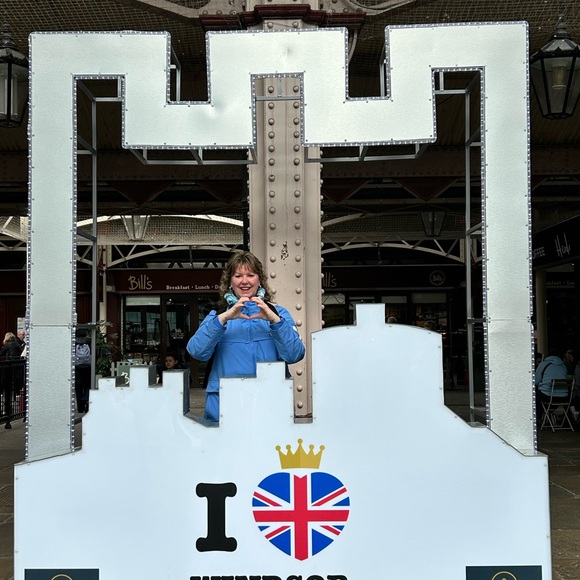 Meet your Posher, Cat - Picture 8 of 14